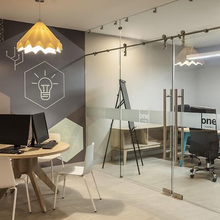 One Monterrey Tecnologico Hotell Eksteriør bilde
