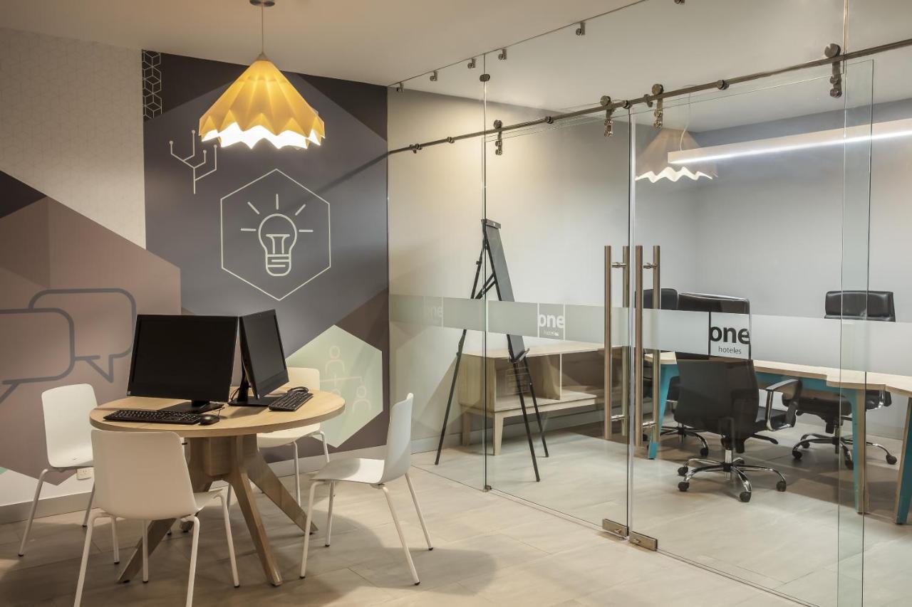 One Monterrey Tecnologico Hotell Eksteriør bilde