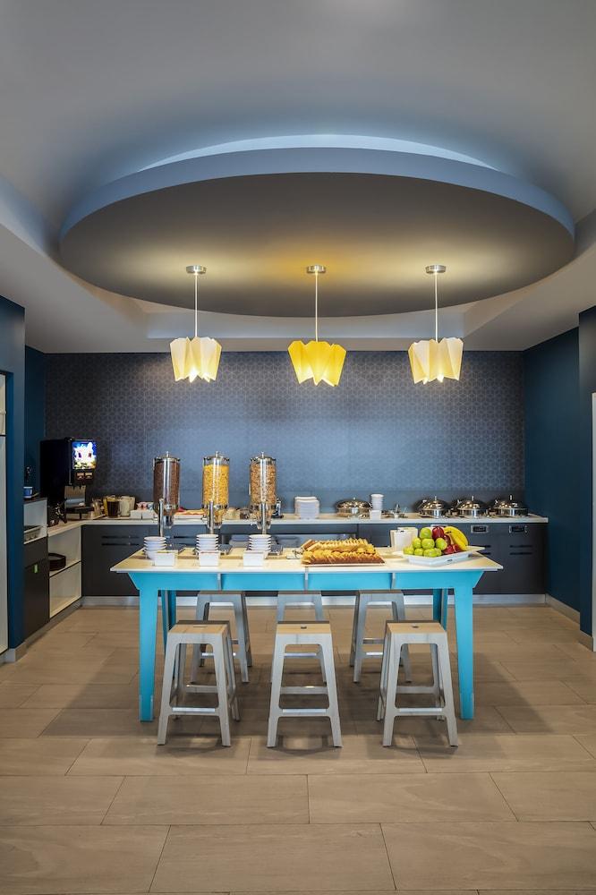 One Monterrey Tecnologico Hotell Eksteriør bilde